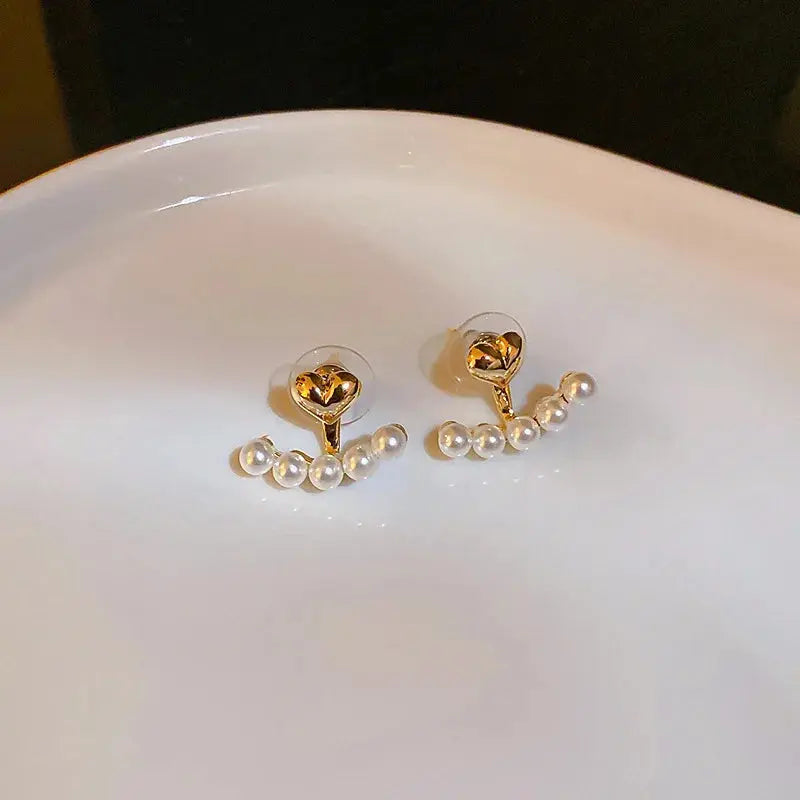 Heart Pearl Stud Earrings fashionnsio