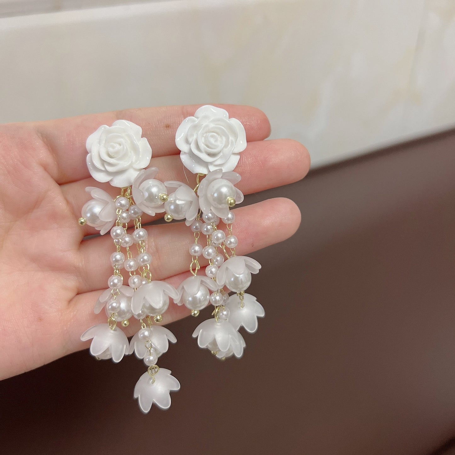 Rose Elegance Pearl Earrings fashionnsio