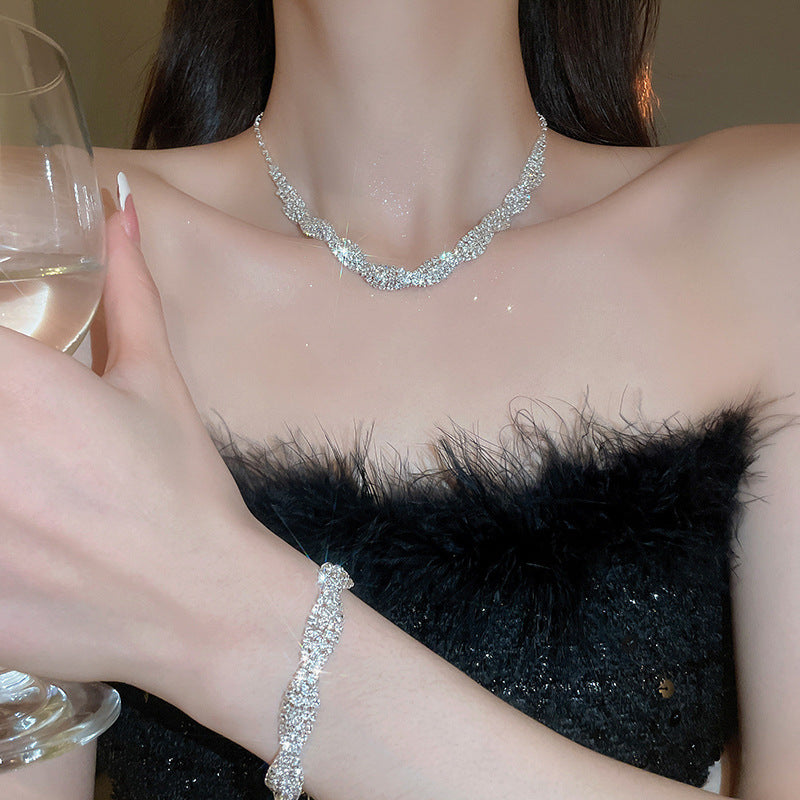 Glamour Diamond Necklace Set - Fashionnsio