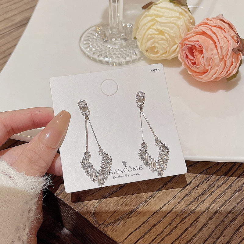 Crystal Swing Diamond Earrings fashionnsio