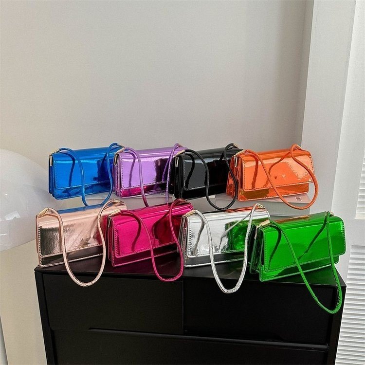 Trendy Gloss Shoulder Bags