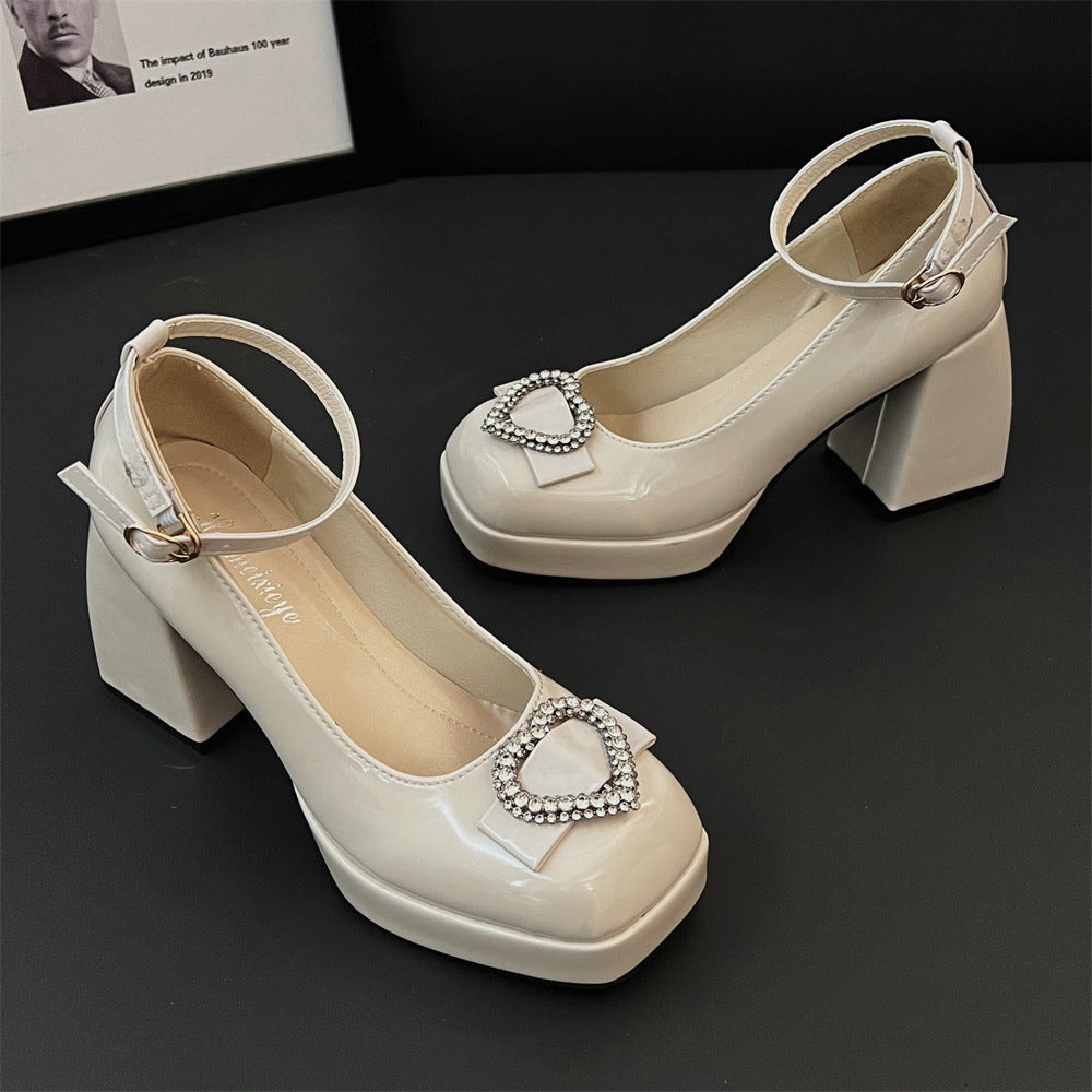 Crystal Heart Chunky Heel fashionnsio