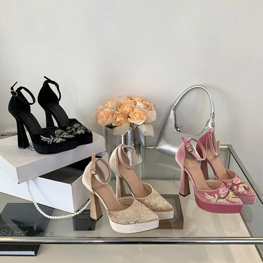 Flower Embroidered Pointed Chunky Heels fashionnsio