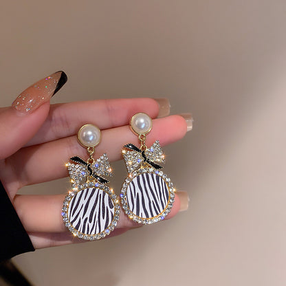 Diamond Pearl Striped Bow Earrings fashionnsio