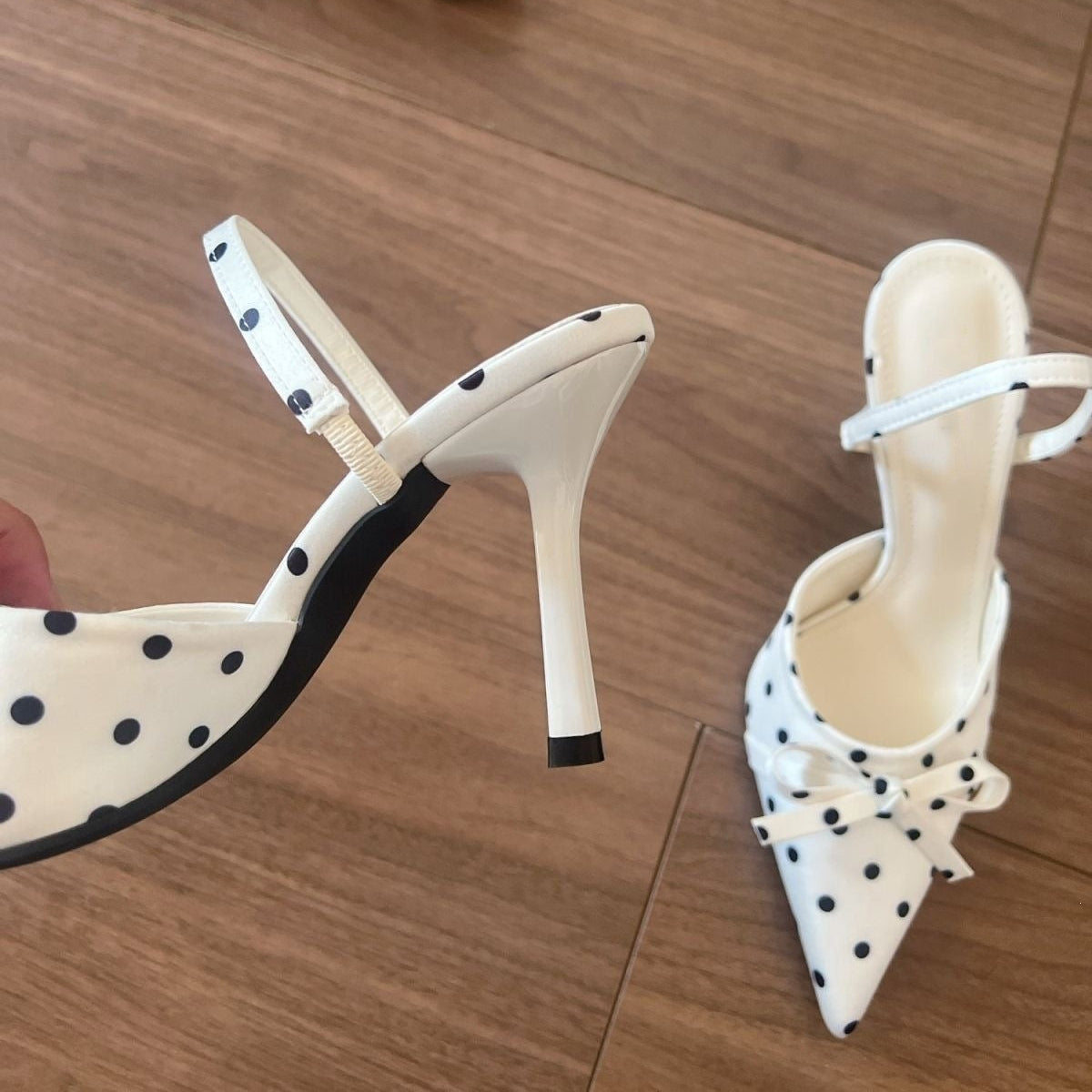 Polka Dot Pointed Heels - Fashionnsio