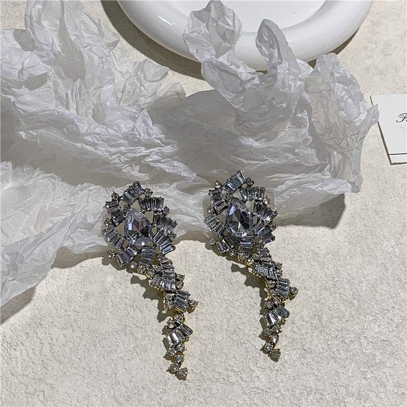 Flower Inlaid Diamond Long Earrings fashionnsio