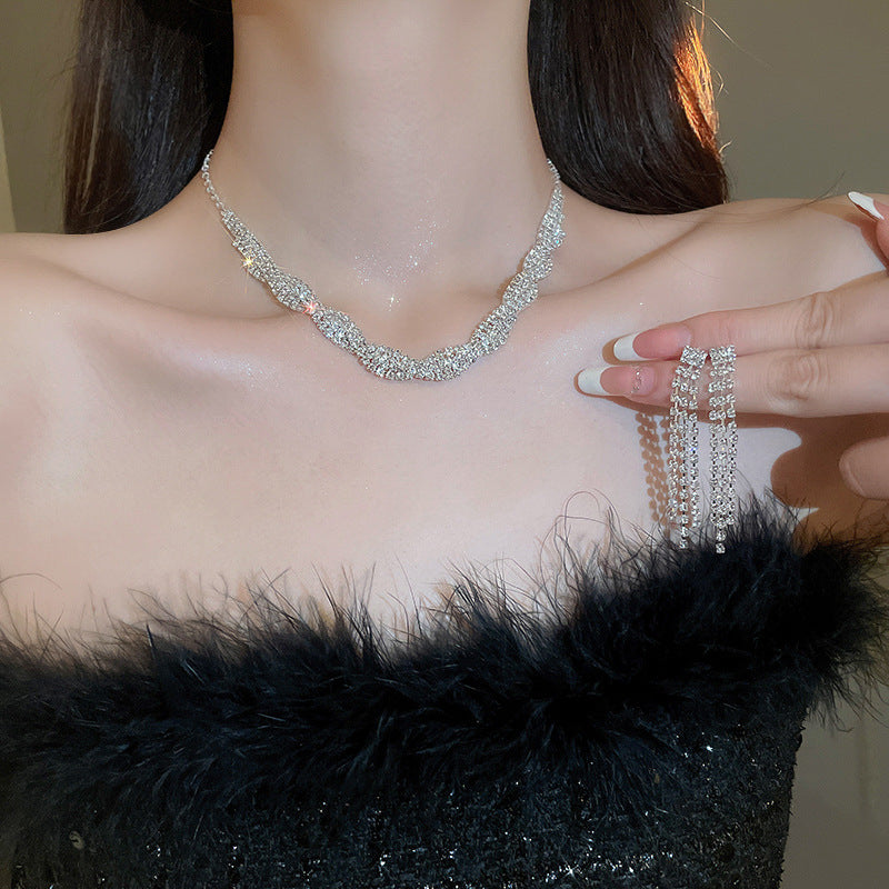 Glamour Diamond Necklace Set - Fashionnsio