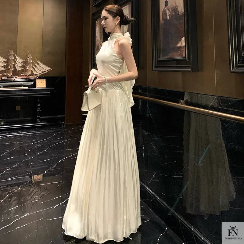 Pleated Long Dress With Scarf - Fashionnsio