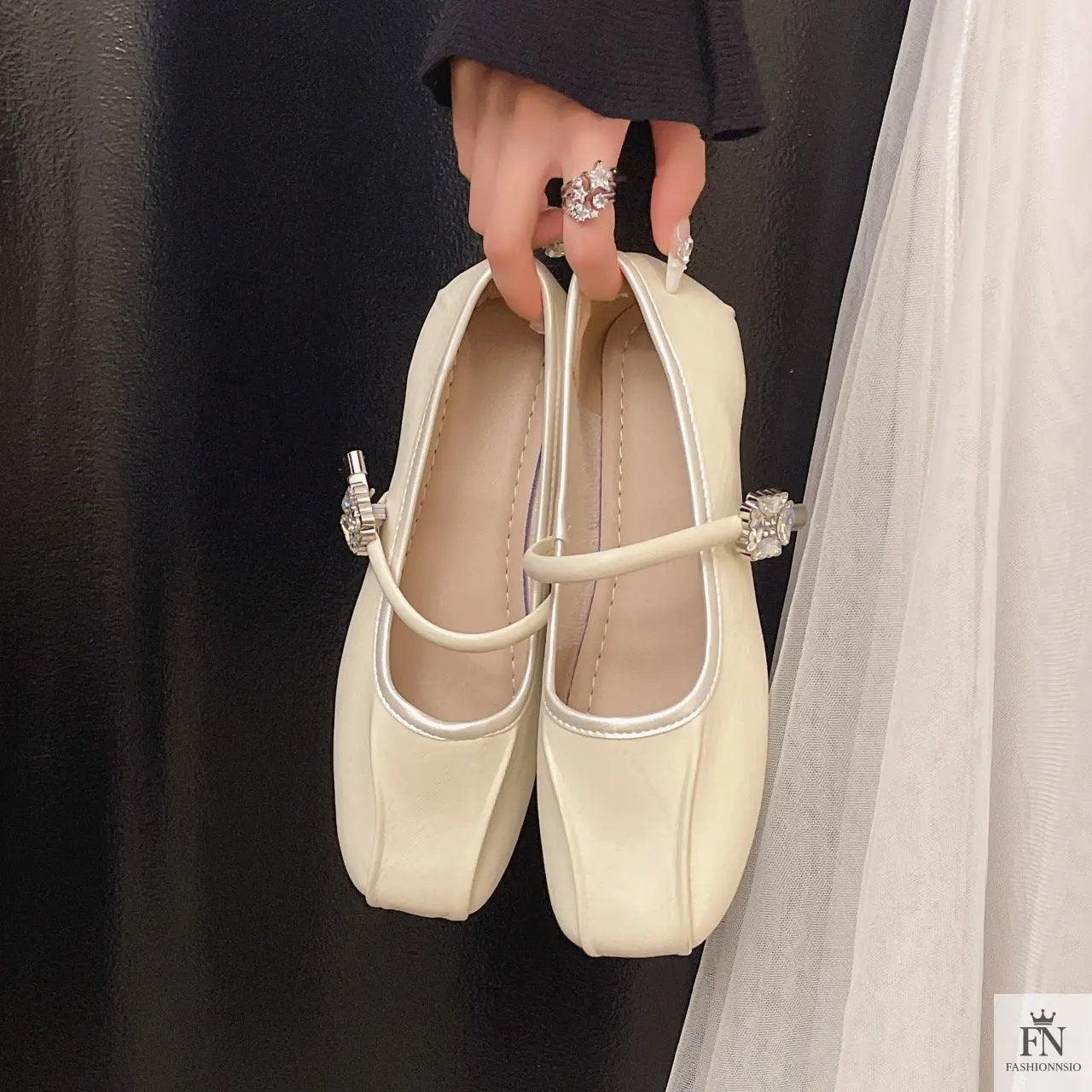 Diamond Strap Ballerina Flats - Fashionnsio