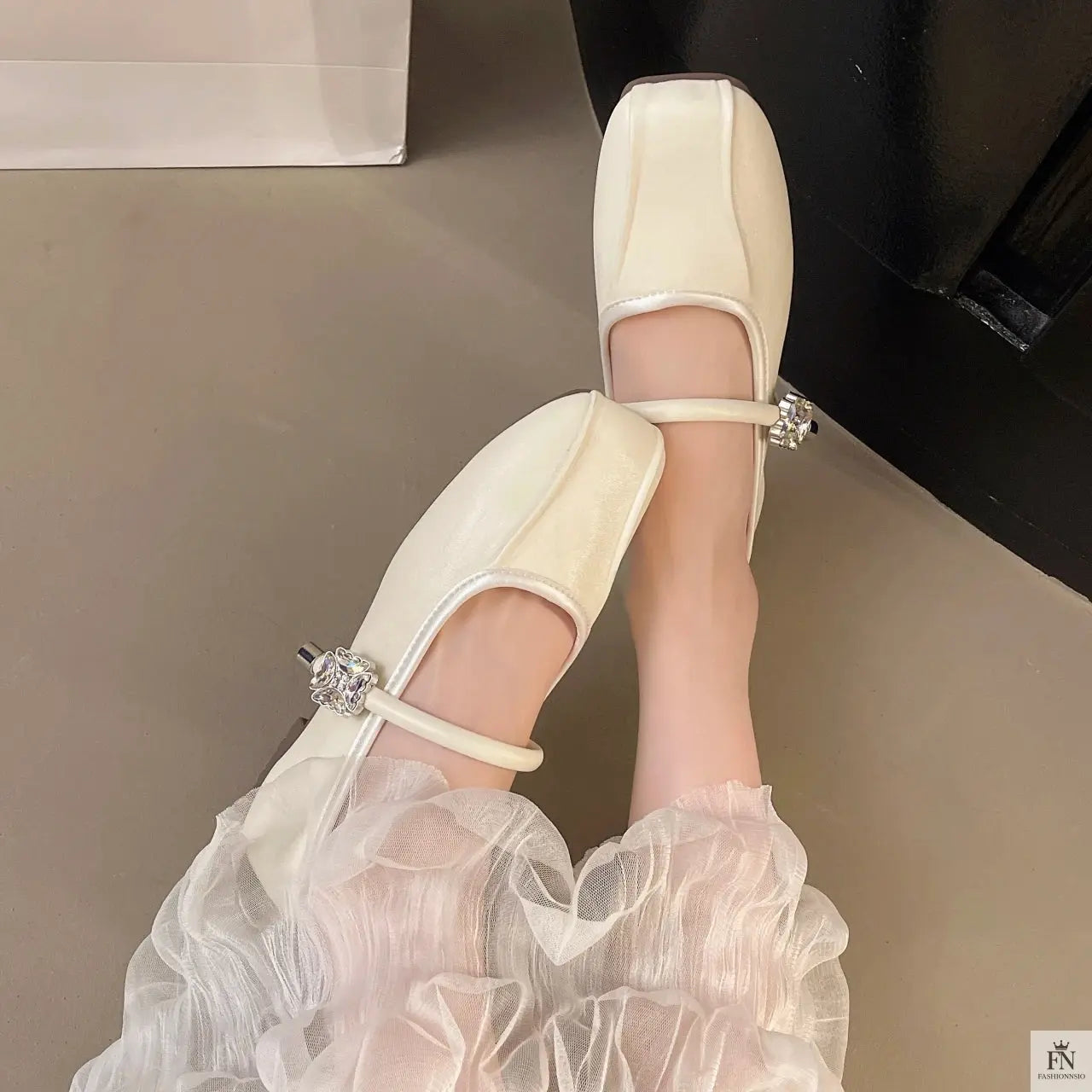 Diamond Strap Ballerina Flats - Fashionnsio