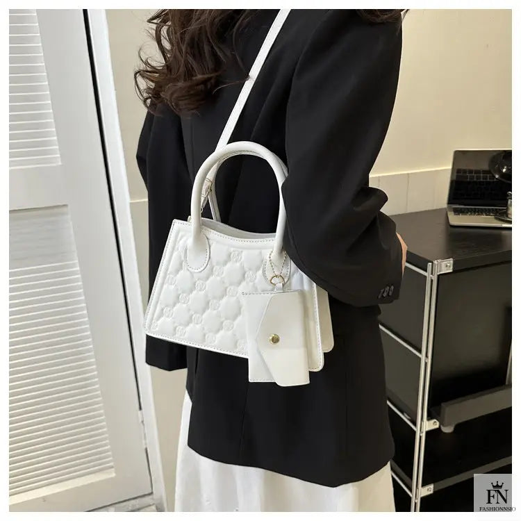 Embossed Flower Handbags/Crossbody Bags - Fashionnsio