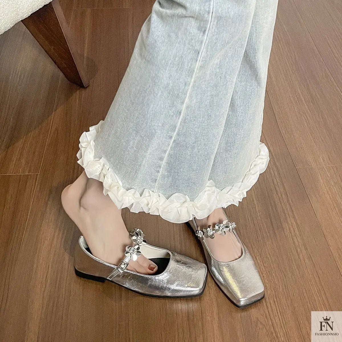 Floral Embellish Mary Jane Flats - Fashionnsio