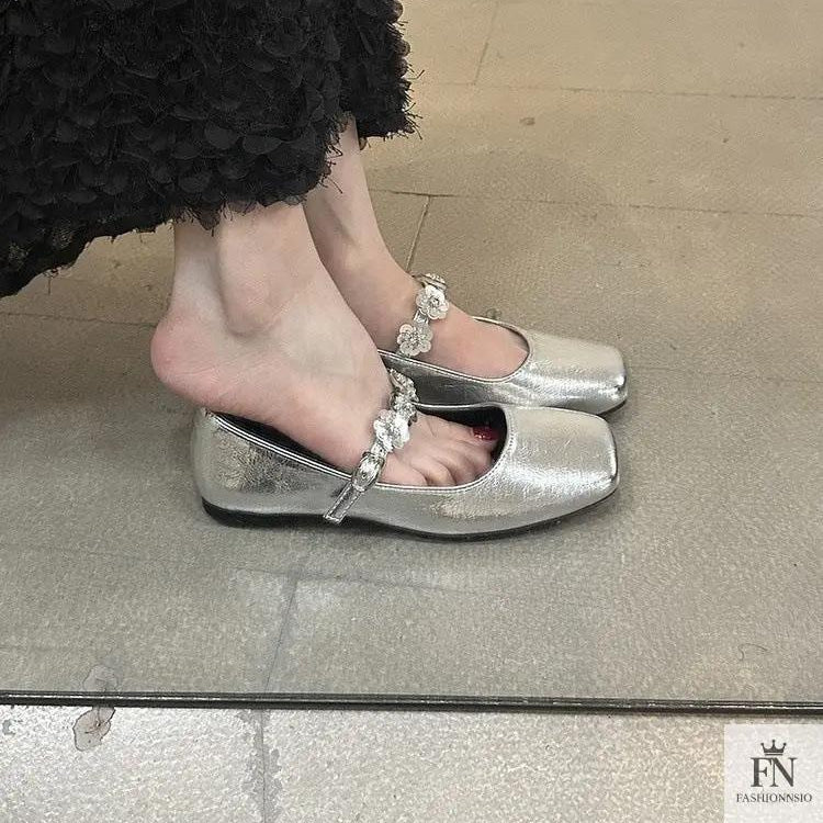 Floral Embellish Mary Jane Flats - Fashionnsio