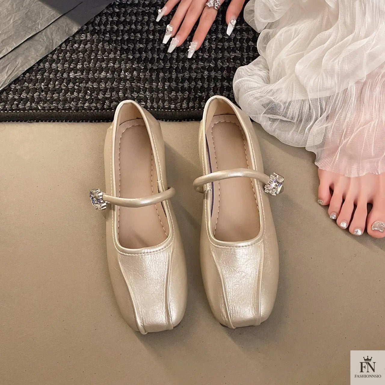 Diamond Strap Ballerina Flats - Fashionnsio