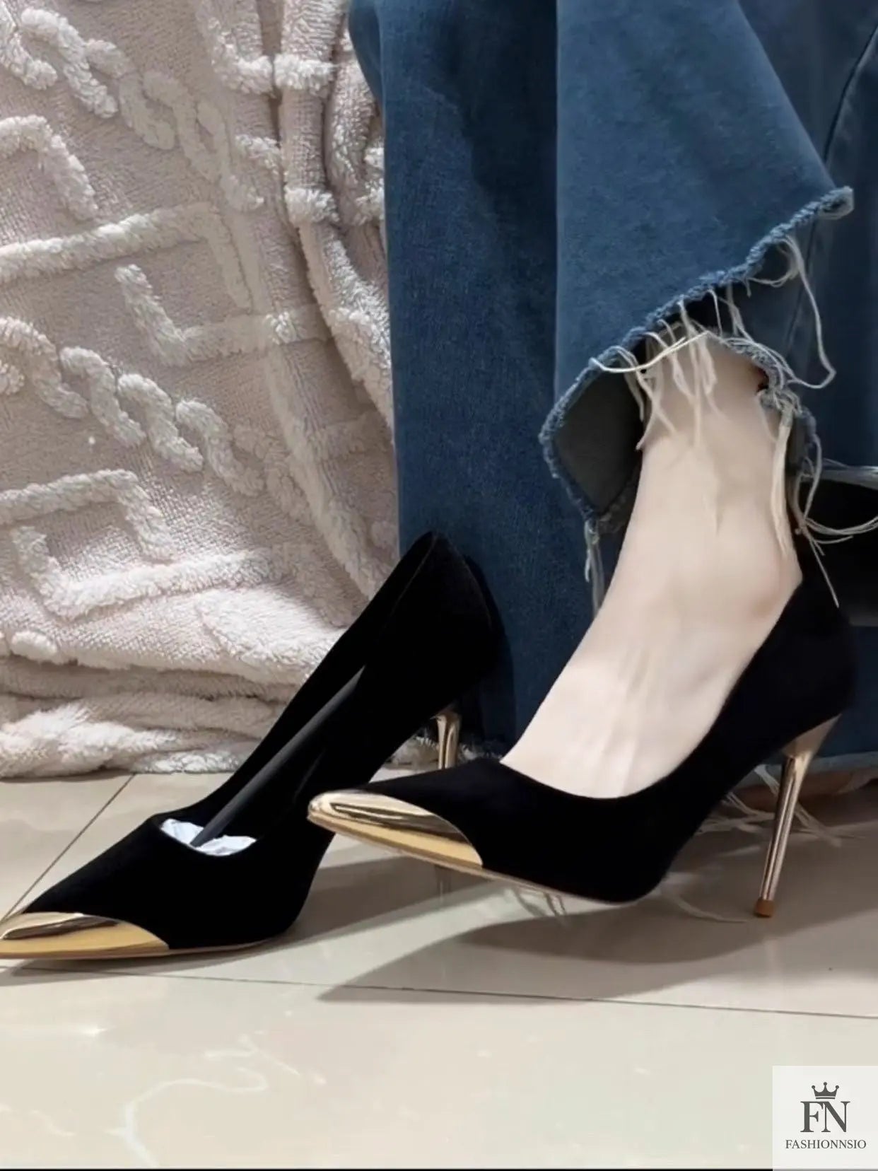 Metallic Gold Stiletto Pointed Heels - Fashionnsio