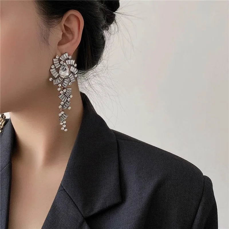 Flower Inlaid Diamond Long Earrings fashionnsio