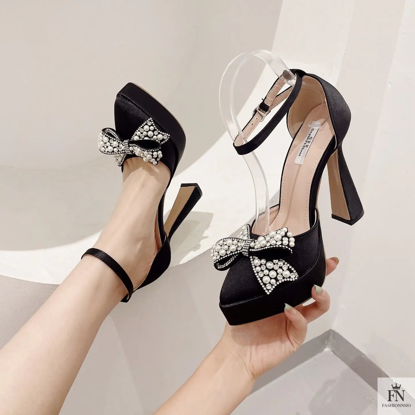 Pearl Crystal Bow Platform Pointed Heels - Fashionnsio