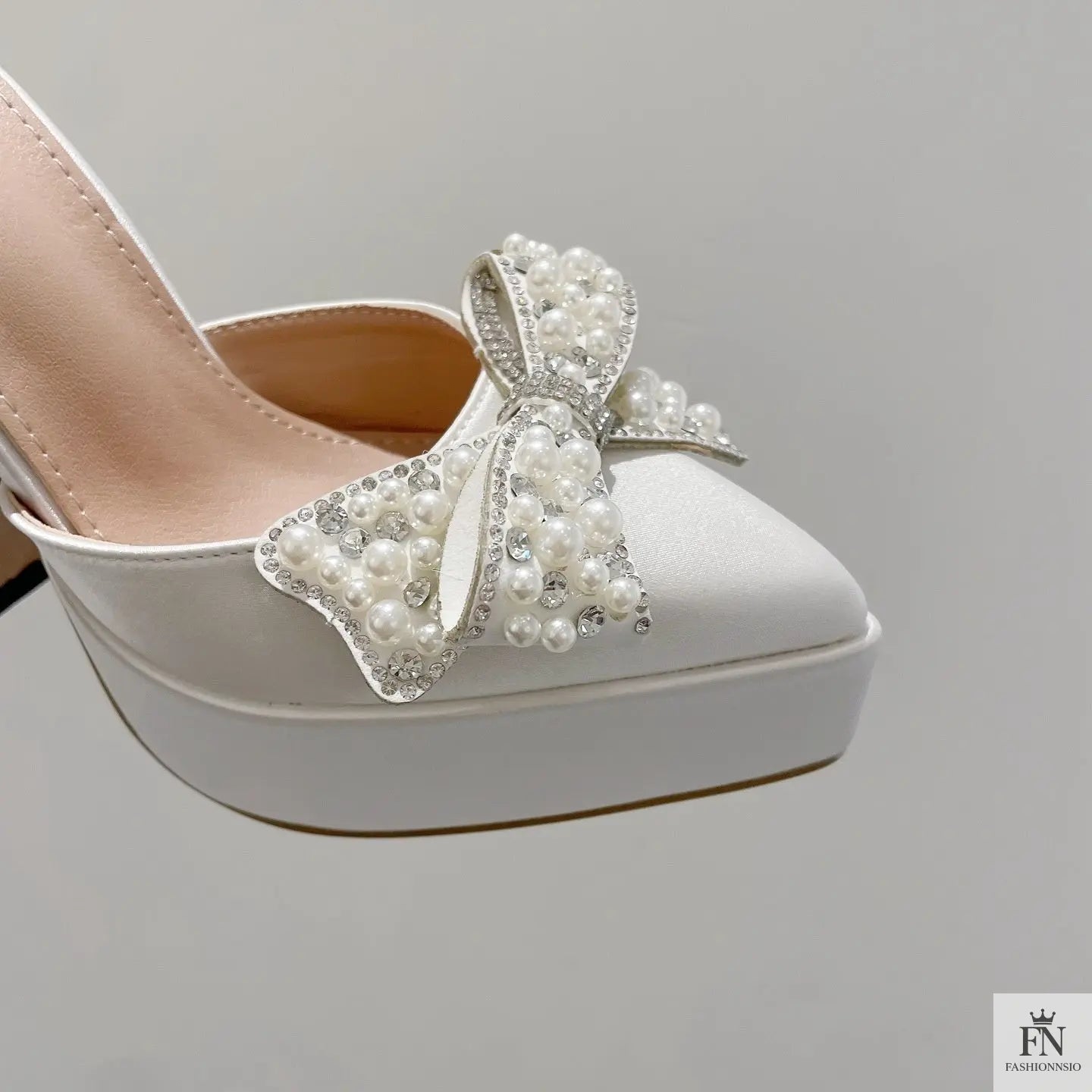Pearl Crystal Bow Platform Pointed Heels - Fashionnsio