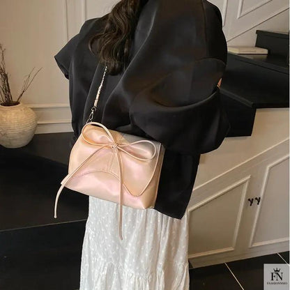 Pearlescent Chain Bow Sling Bags - Fashionnsio