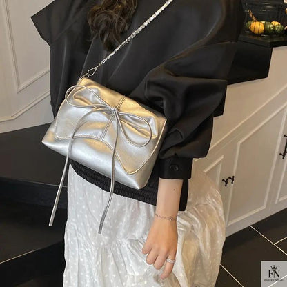 Pearlescent Chain Bow Sling Bags - Fashionnsio