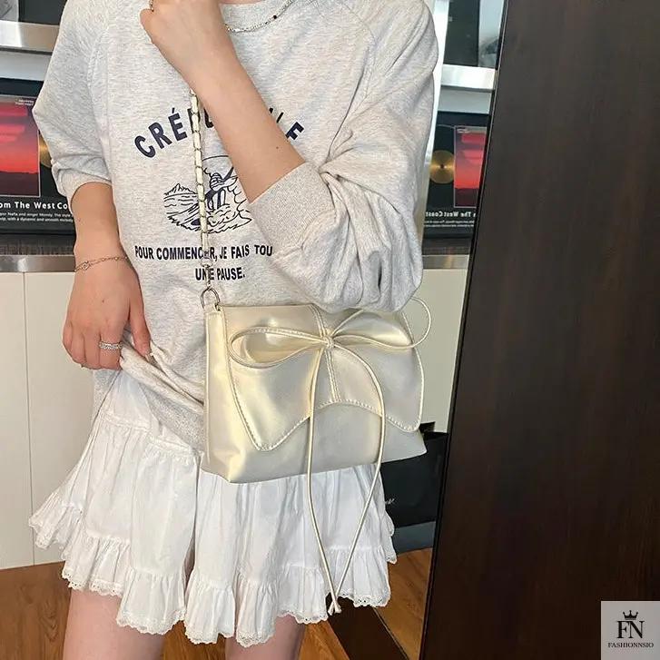 Pearlescent Chain Bow Sling Bags - Fashionnsio
