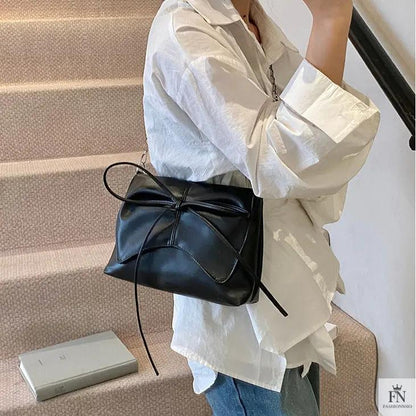 Pearlescent Chain Bow Sling Bags - Fashionnsio