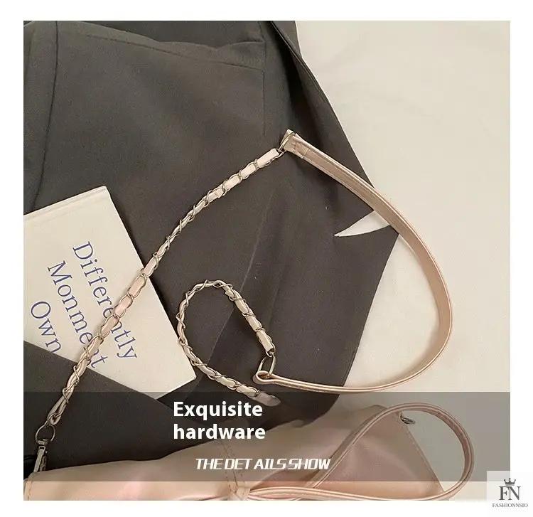 Pearlescent Chain Bow Sling Bags - Fashionnsio