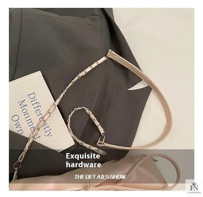 Pearlescent Chain Bow Sling Bags - Fashionnsio