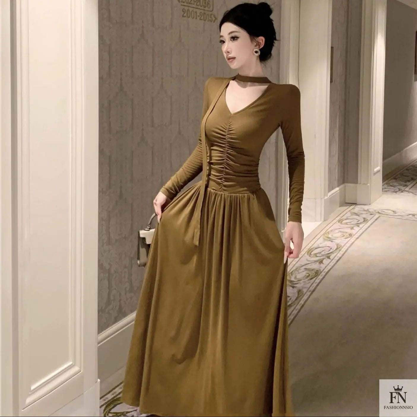 Pleated Long Dress With Scarf - Fashionnsio