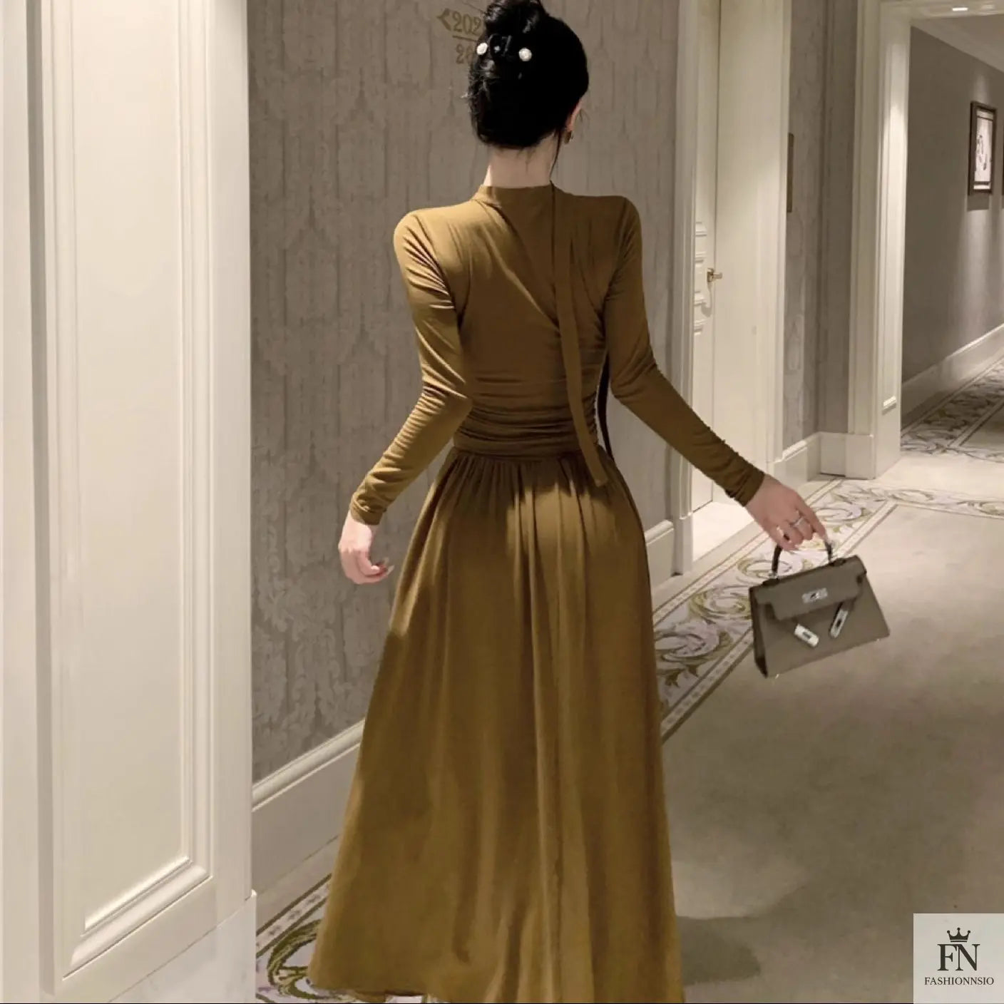 Pleated Long Dress With Scarf - Fashionnsio