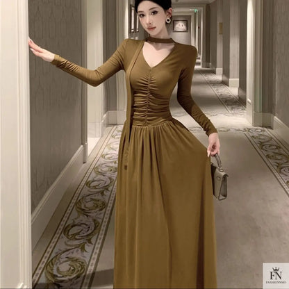 Pleated Long Dress With Scarf - Fashionnsio