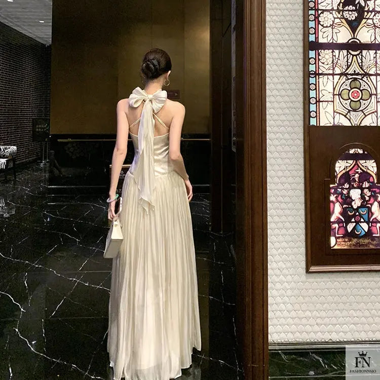 Pleated Long Dress With Scarf - Fashionnsio