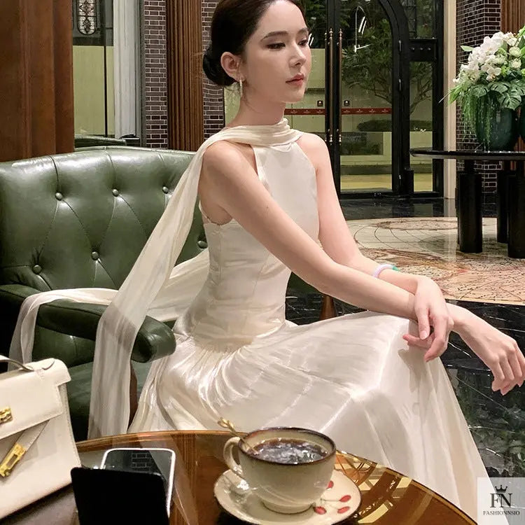 Pleated Long Dress With Scarf - Fashionnsio