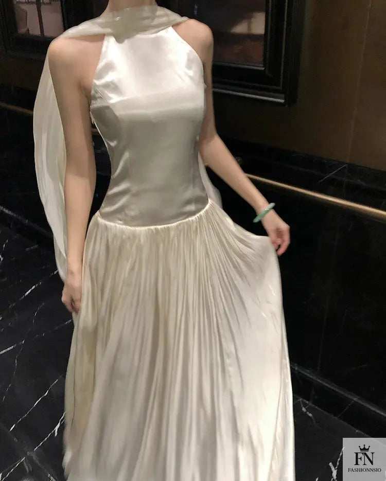 Pleated Long Dress With Scarf - Fashionnsio