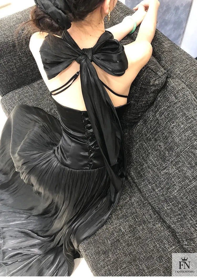 Pleated Long Dress With Scarf - Fashionnsio