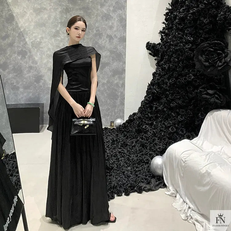 Pleated Long Dress With Scarf - Fashionnsio