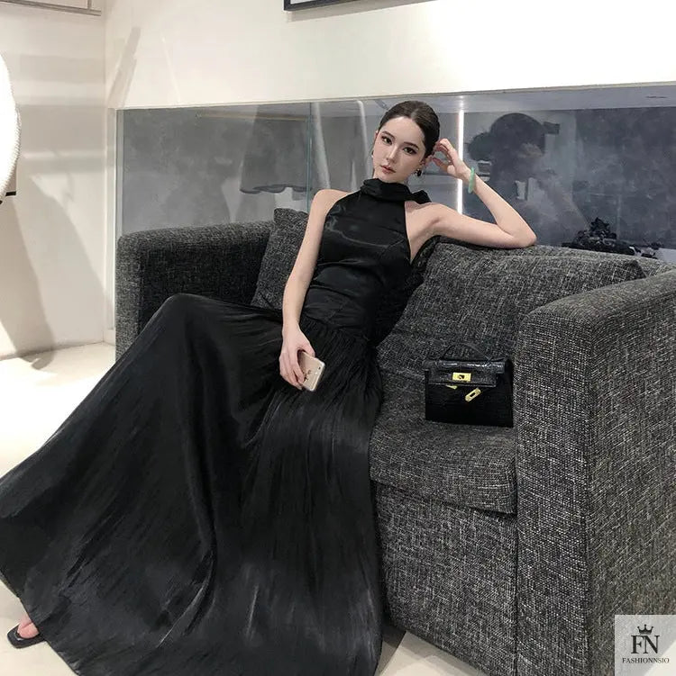 Pleated Long Dress With Scarf - Fashionnsio