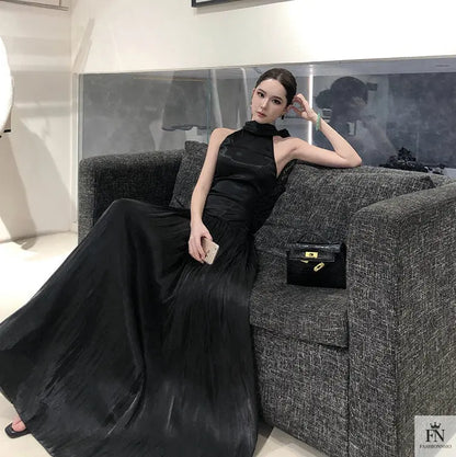 Pleated Long Dress With Scarf - Fashionnsio