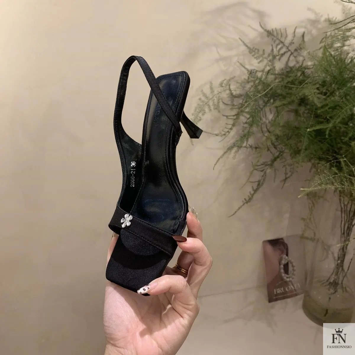 Rhinestone Flower Square Toe Heels - Fashionnsio