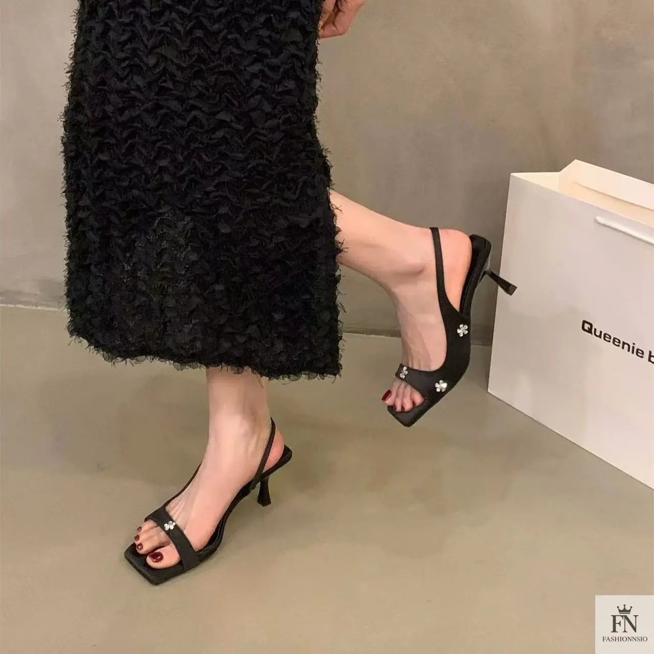 Rhinestone Flower Square Toe Heels - Fashionnsio