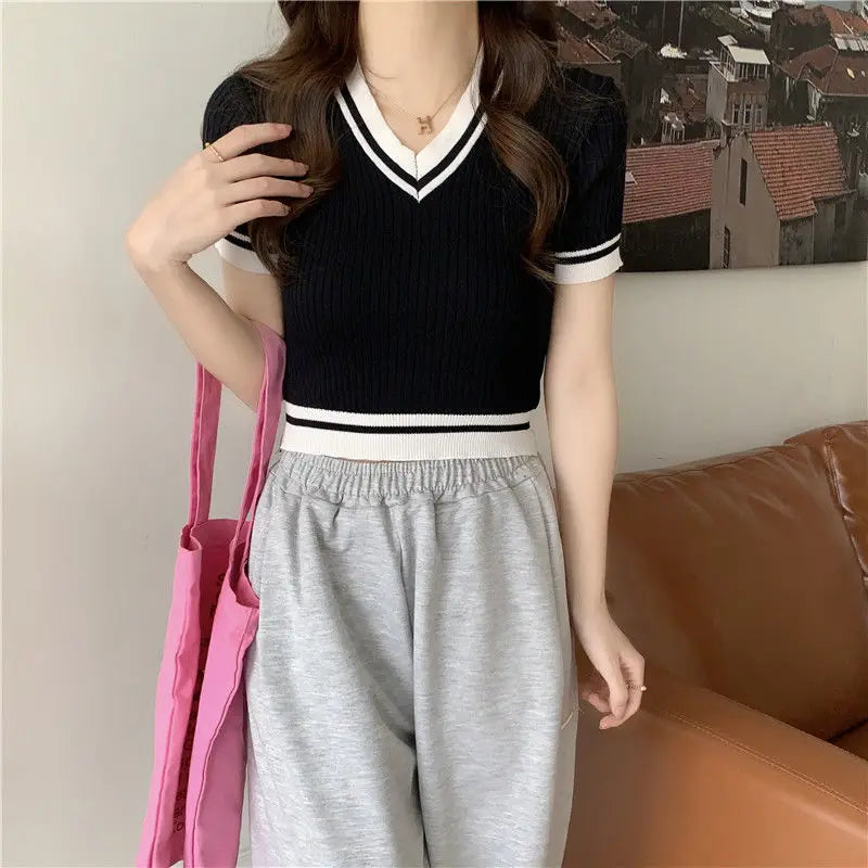 Knitted V-neck Crop Top fashionnsio