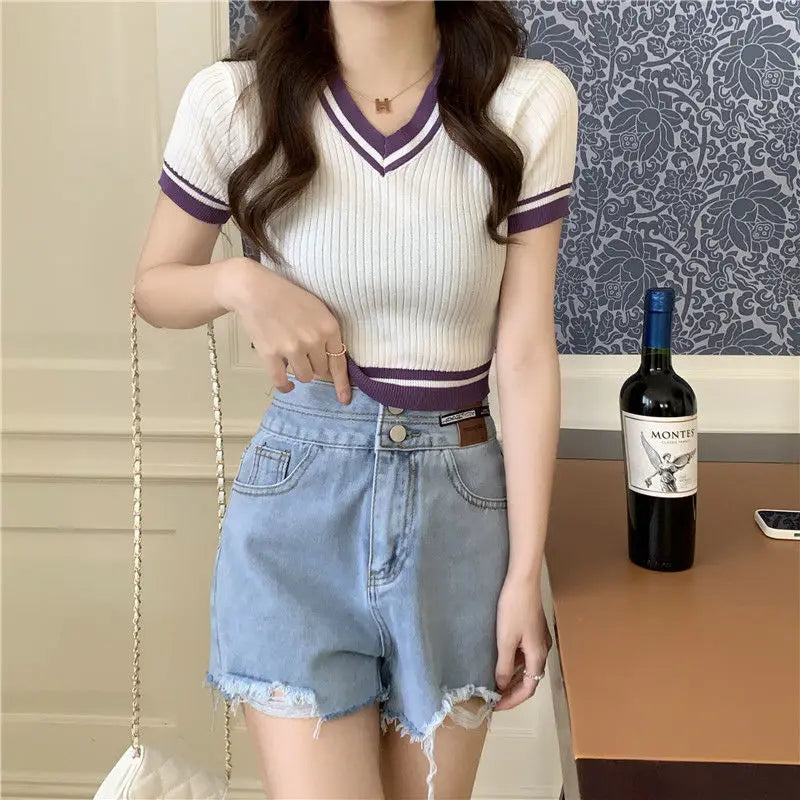 Knitted V-neck Crop Top fashionnsio