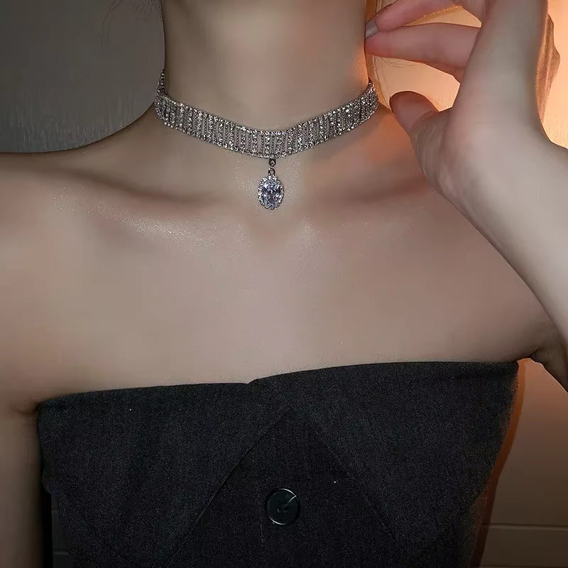 Diamond Encrusted Choker Necklace - Fashionnsio