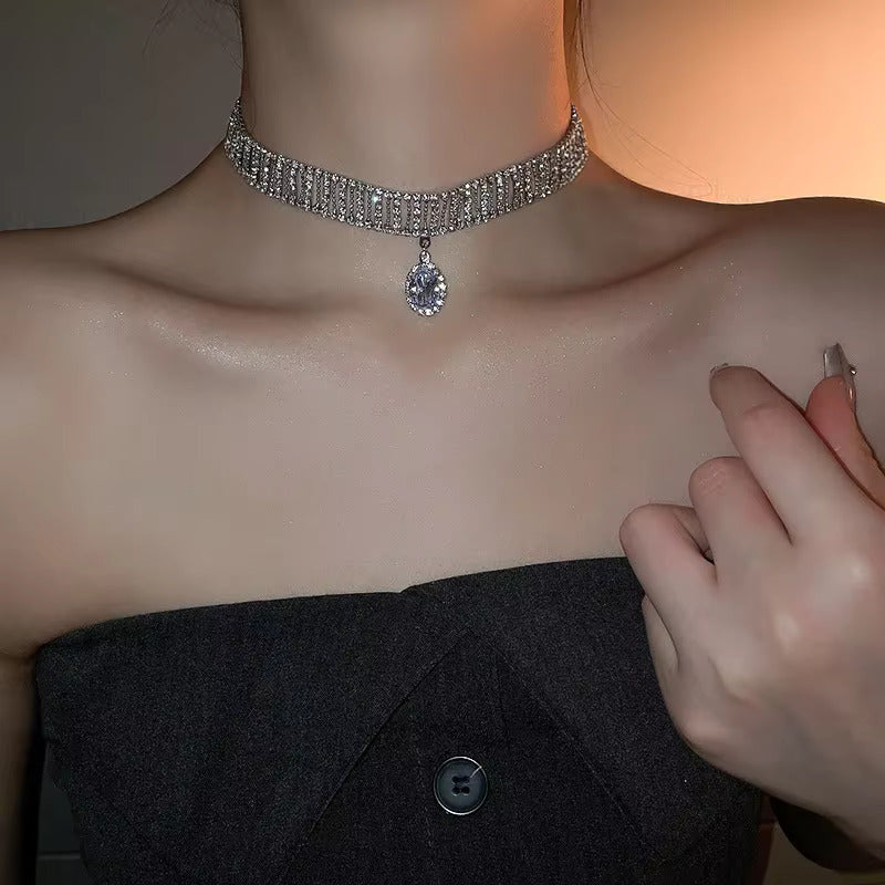 Diamond Encrusted Choker Necklace - Fashionnsio