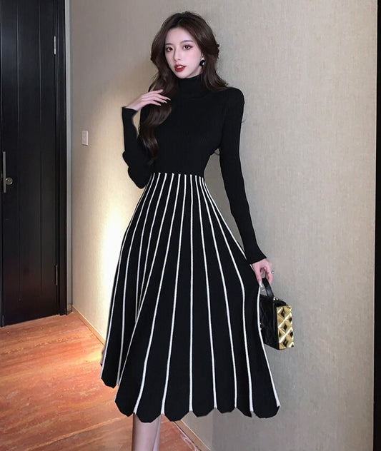 Turtleneck Striped Pleated Dress