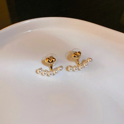 Heart Pearl Stud Earrings fashionnsio