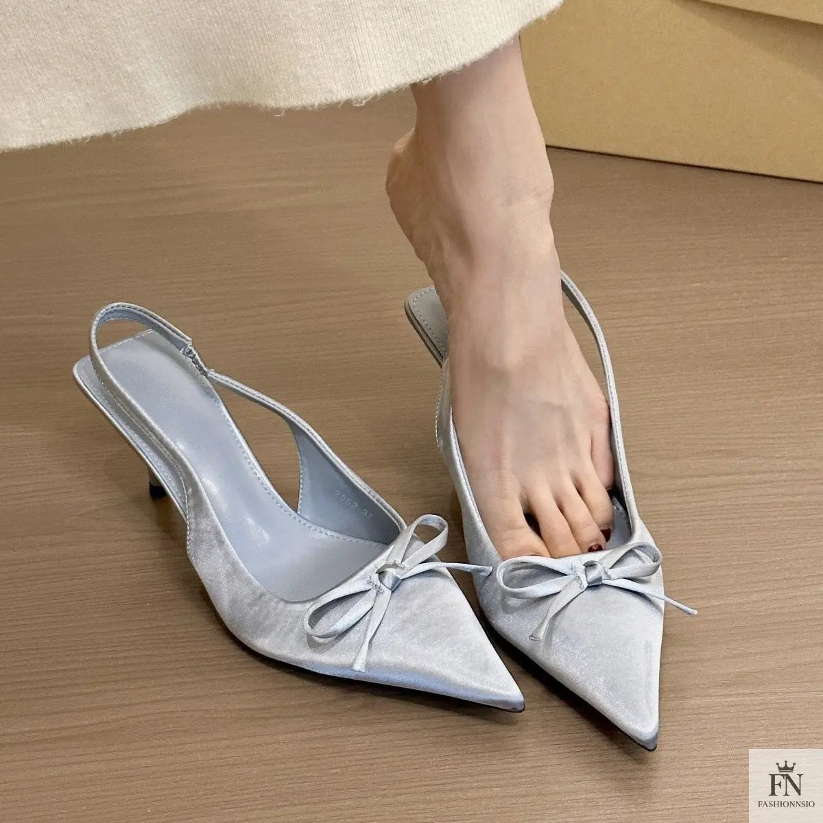 Satin Bowknot Pointed Heels - Fashionnsio