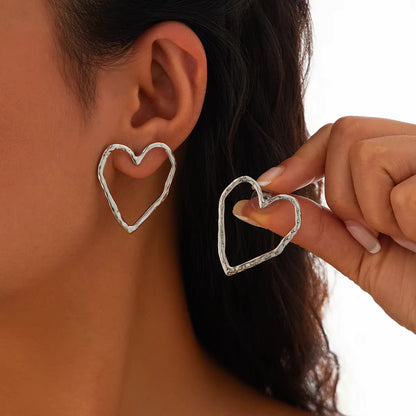 Heart Hollow Stud Earrings fashionnsio