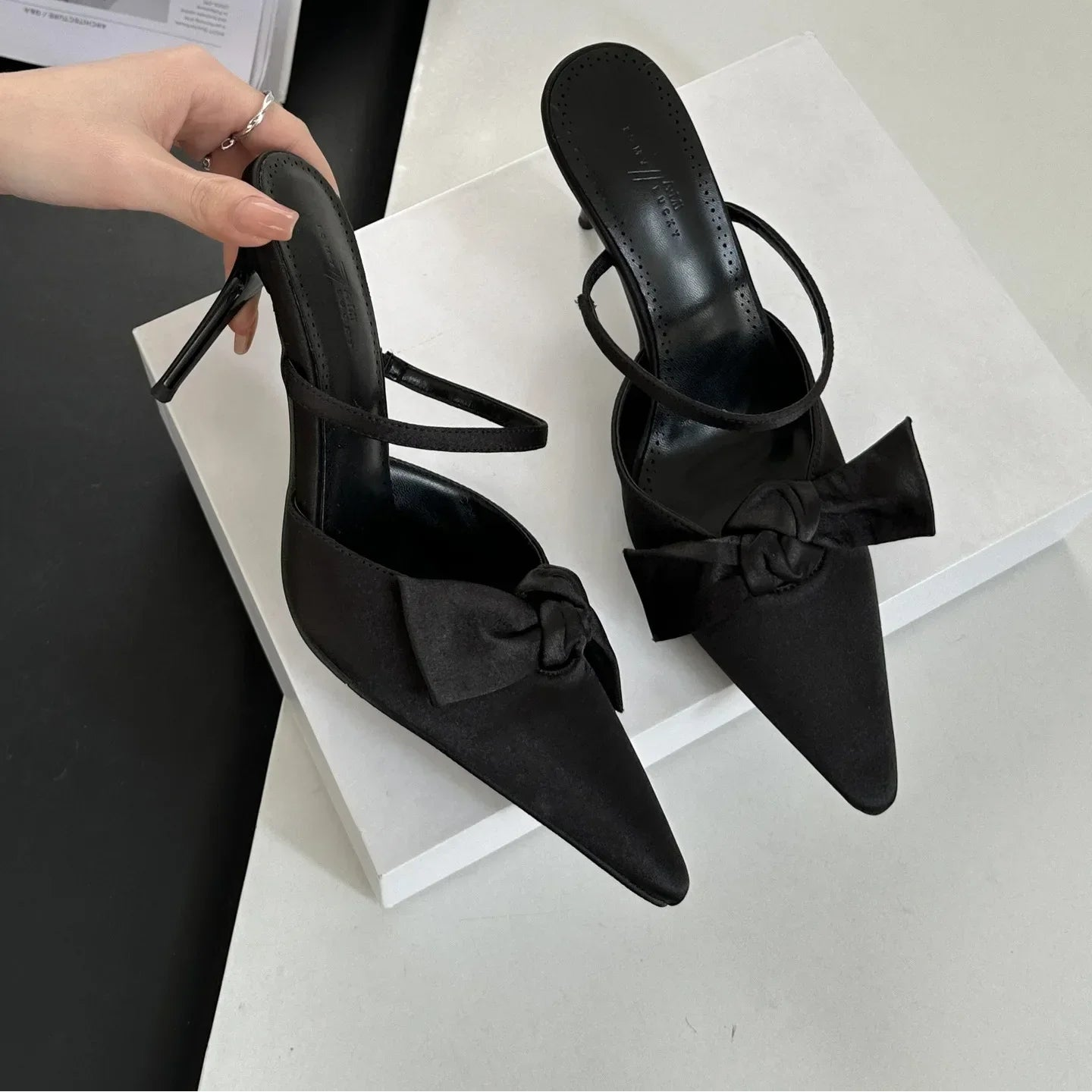 Elegant Bow Pointed Heels - Fashionnsio