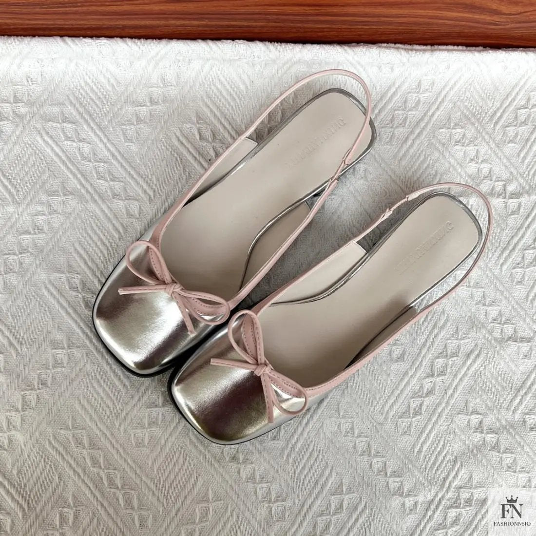Square Toe Bow Flat Sandals - Fashionnsio